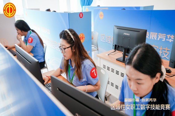 8.1-照片3_副本.jpg 8.1-照片3_副本.jpg