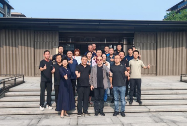 8.13 图片1_副本.jpg 8.13 图片1_副本.jpg